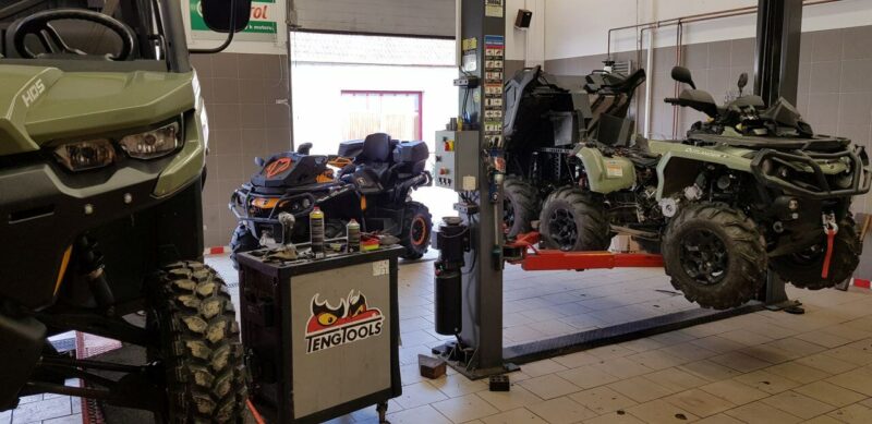 Servis strojů can-am